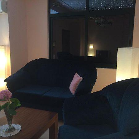 Bed and Breakfast Friends House Тирана Экстерьер фото